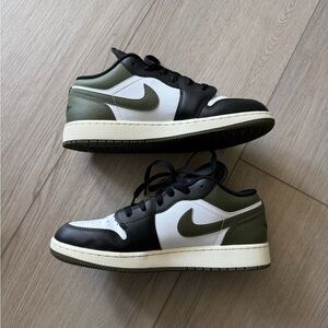 Air Jordan 1 Low (Big Kid)